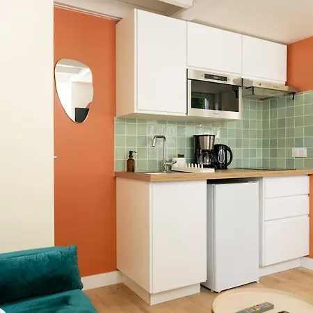 Bel Sur Cour Au Coeur De Appartement
